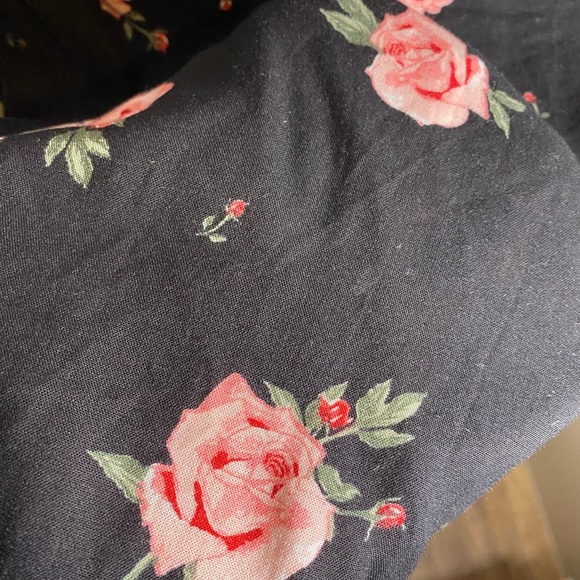 Flower Top - Picture 3 of 3